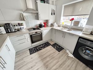 Kitchen- click for photo gallery